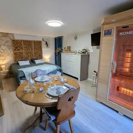 Cozy - Sauna Prive - Piscine - Cuisine Monthion